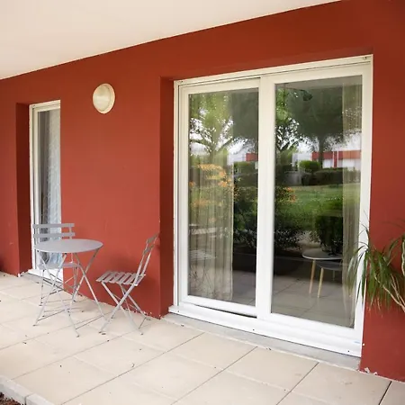 Апартаменты De Florigny Avec Parking Souterrain Et Terrasse